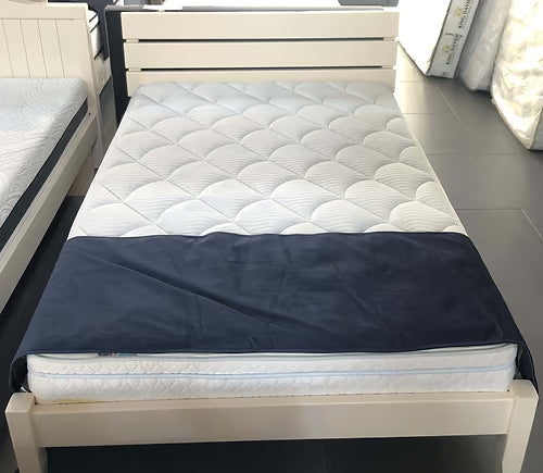 מיטה וחצי מעץ